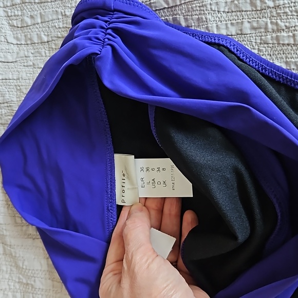 Purple bikini - Picture 6 of 9